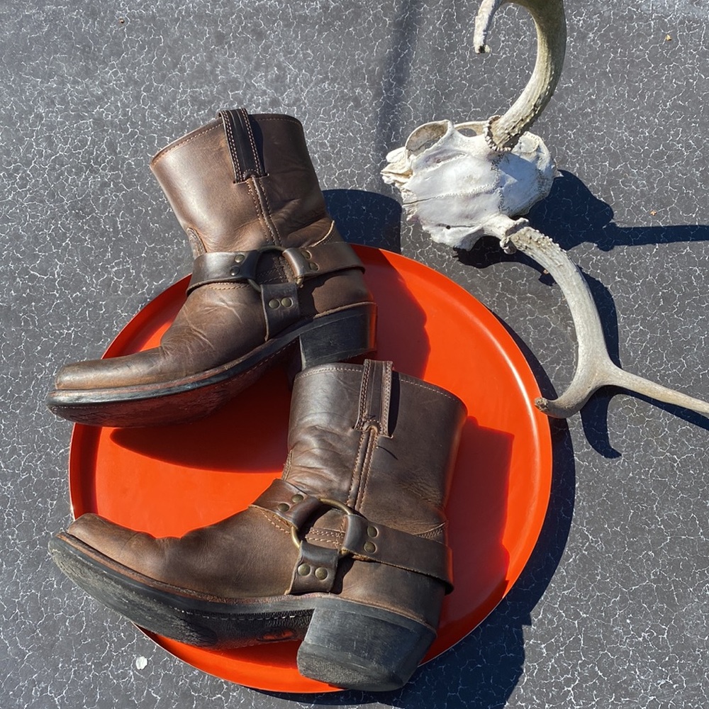 FRYE "Harness" sz 8-1/2 M